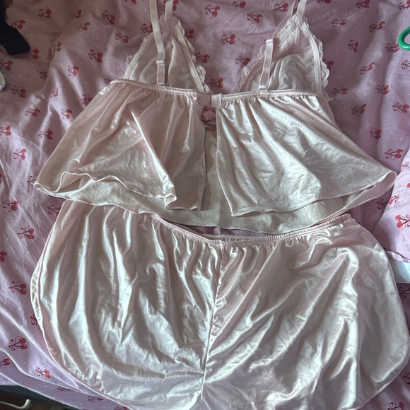 Juicy Couture Elegant Pink Satin Lingerie Sleepwear short Set Large NWOT Small - Picture 6 of 12